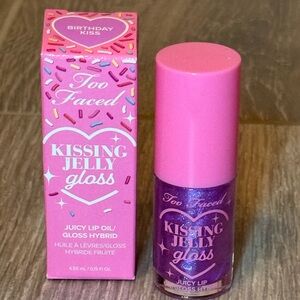 NIB Too Faced Kissing Jelly Hydrating Lip Oil Gloss in “Birthday Kiss”